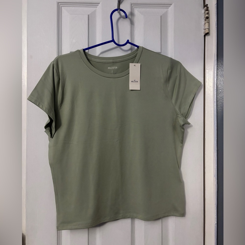 BRAND NEW! Hollister Soft Stretch Seamless Fabric Tee in Olive Green XL & Long